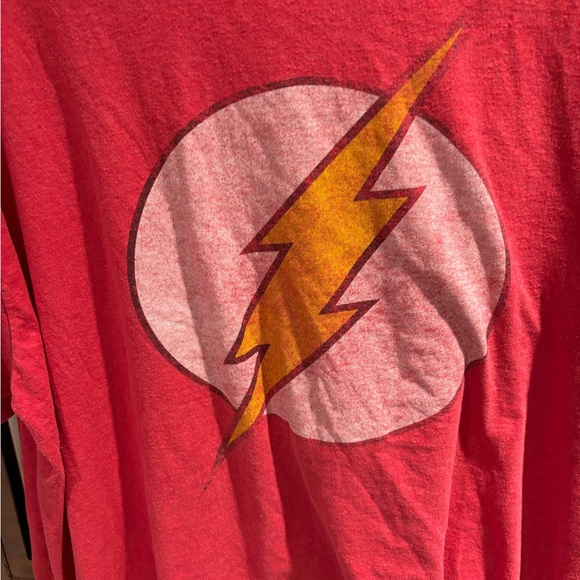 DC Comics Flash tee size XXL. Short sleeve. Excellent condition. - Picture 2 of 8